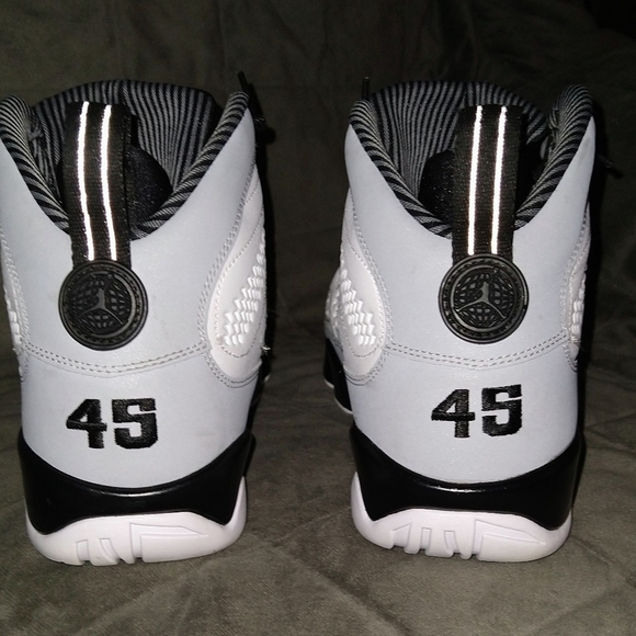 Jordan retro 9 barons - Picture 3 of 6